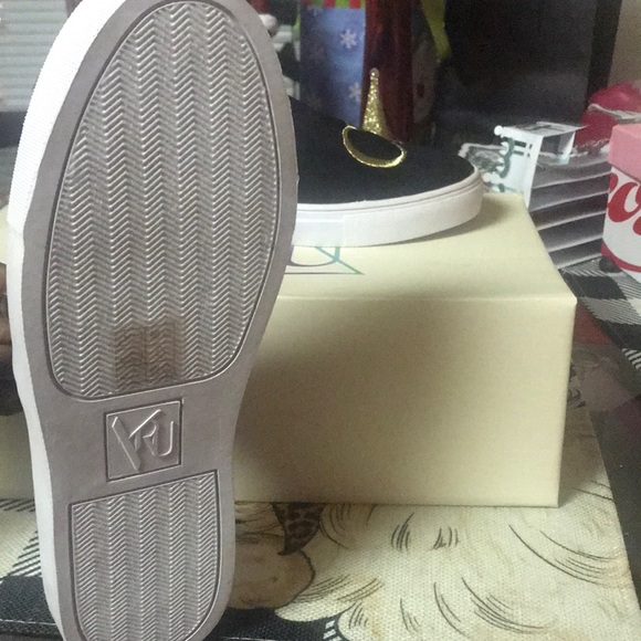 YRU FU** Sneakers - Picture 6 of 6